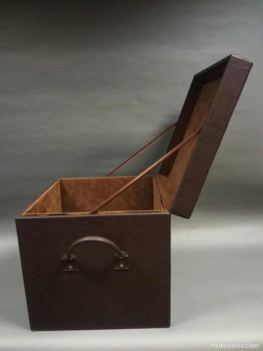 Antig&uuml;edades: CAJON ASIENTO VINOTECA - Foto 1