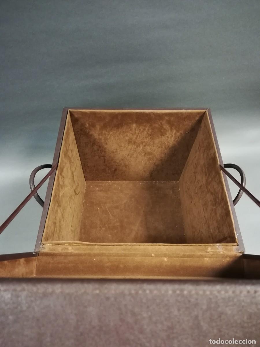 Antig&uuml;edades: CAJON ASIENTO VINOTECA - Foto 11