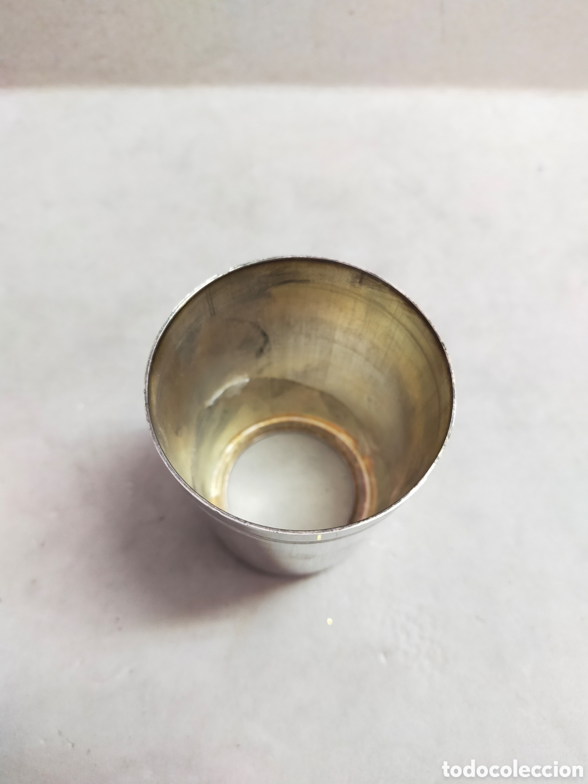 Antig&uuml;edades: SOBRE VASO EN METAL 7,5 CM. - Foto 3