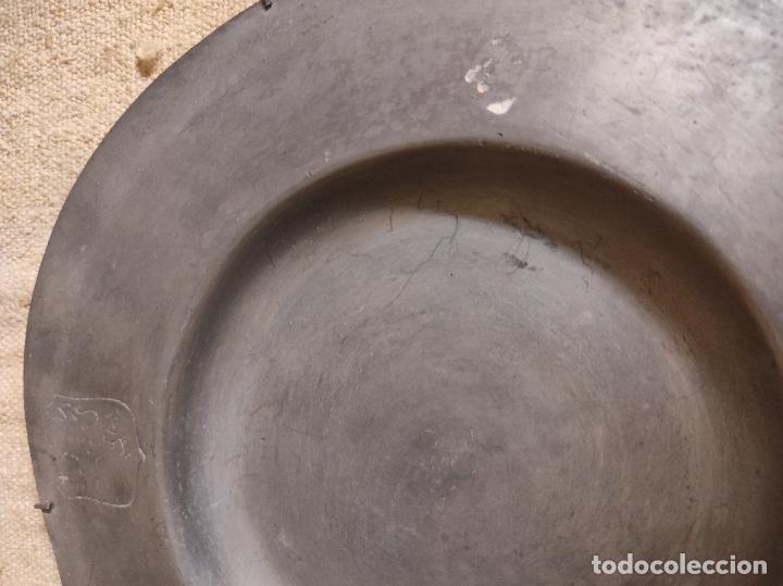 Antig&uuml;edades: plato de esta&ntilde;o - Foto 3