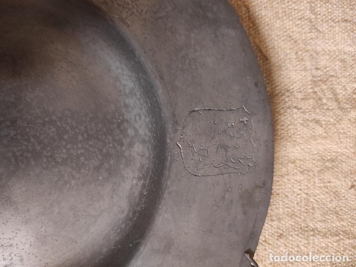 Antig&uuml;edades: plato de esta&ntilde;o - Foto 4