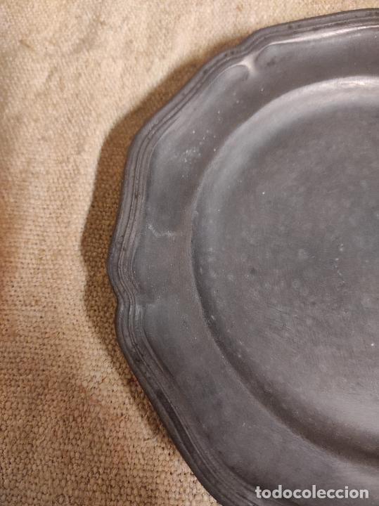 Antig&uuml;edades: plato de esta&ntilde;o - Foto 2