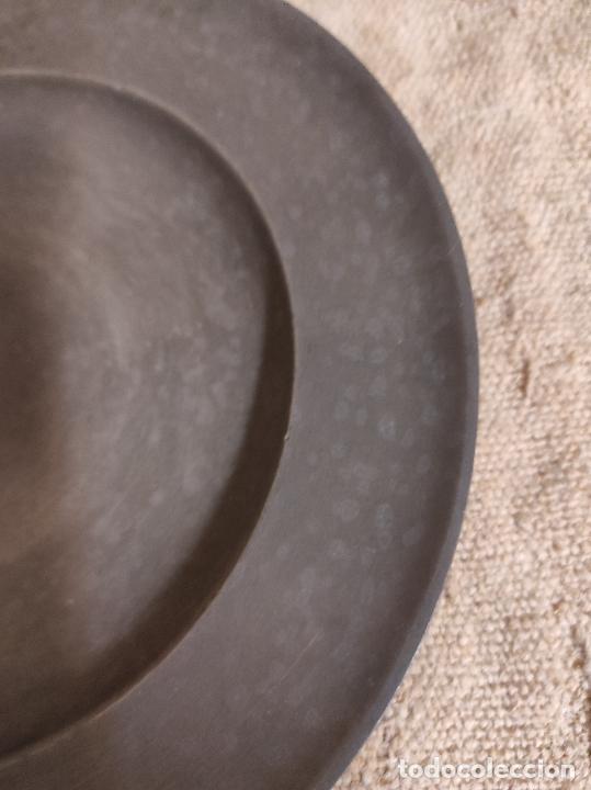 Antig&uuml;edades: plato de esta&ntilde;o - Foto 3