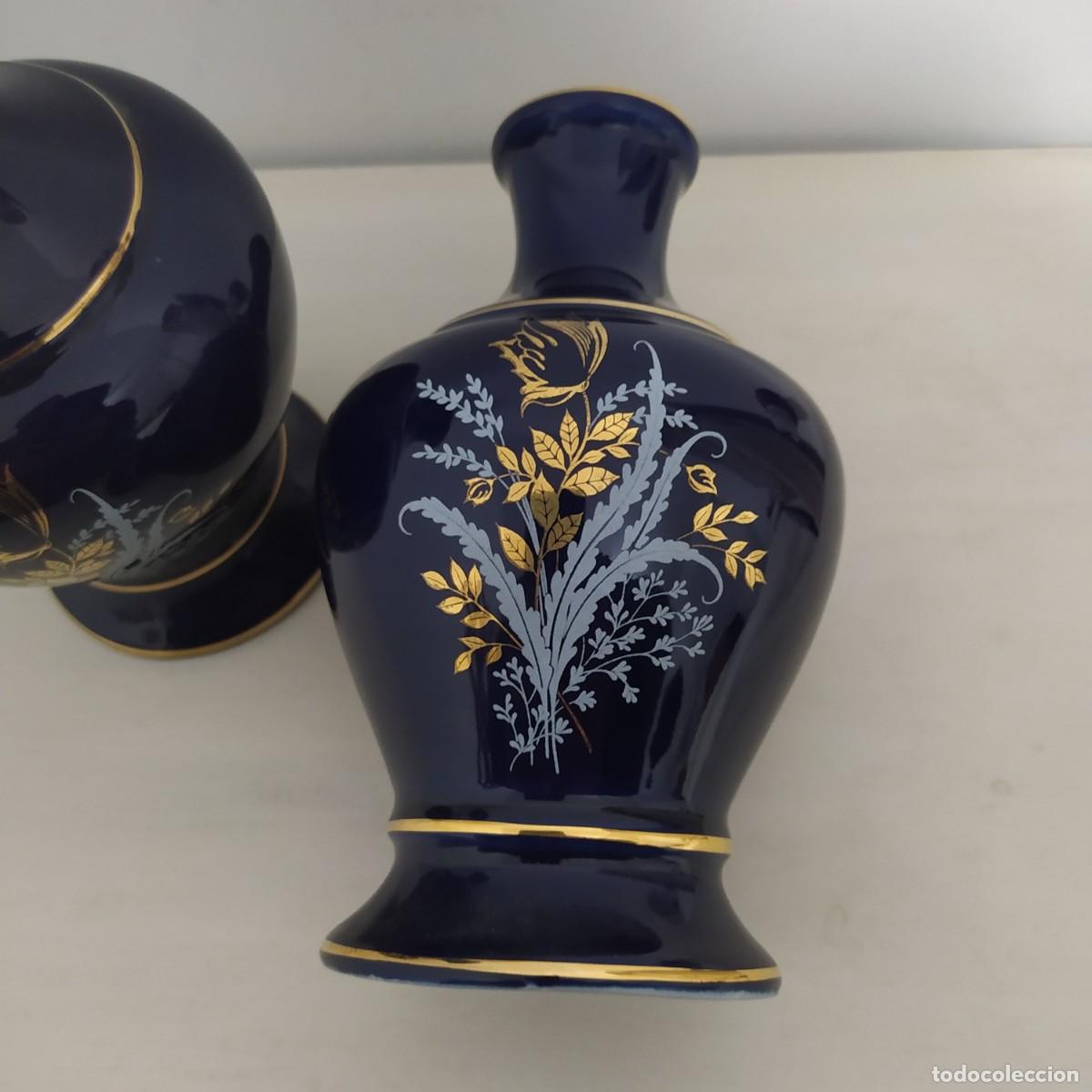 Antig&uuml;edades: Pareja de jarrones de porcelana - Foto 1
