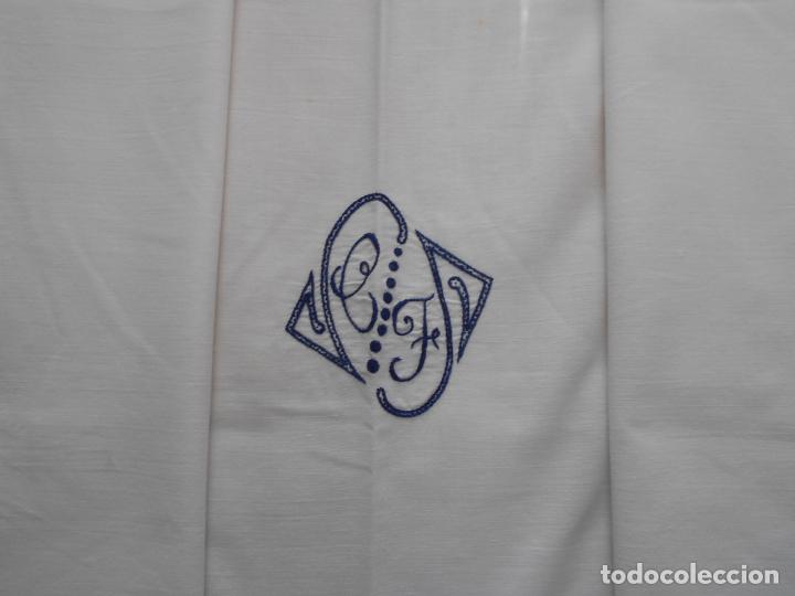 Antig&uuml;edades: LOTE DE 2 FUNDAS DE ALMOHADA IGUALES, - Foto 2
