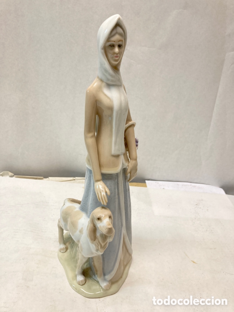 Antig&uuml;edades: Figura porcelana - Foto 1