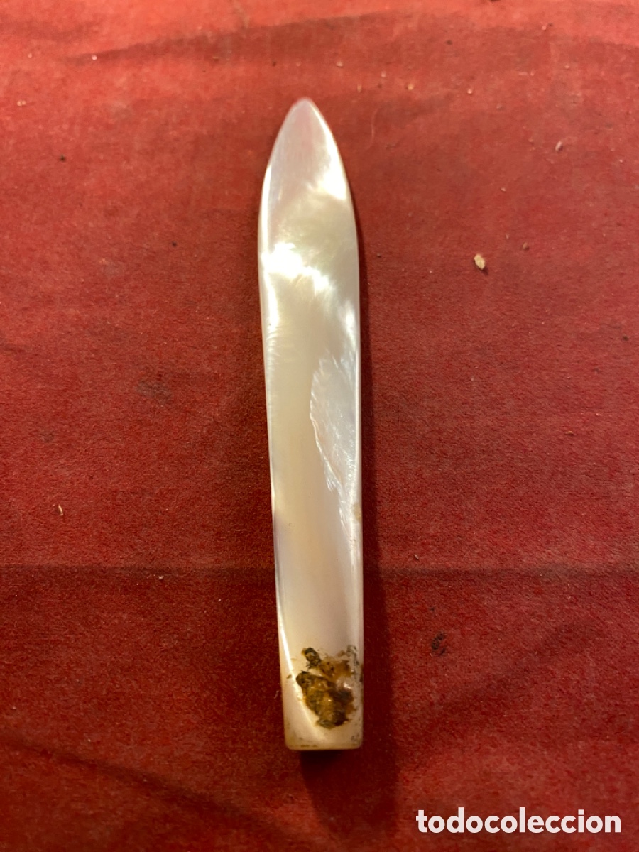 Antiquit&eacute;s: Abre cartas de n&aacute;car