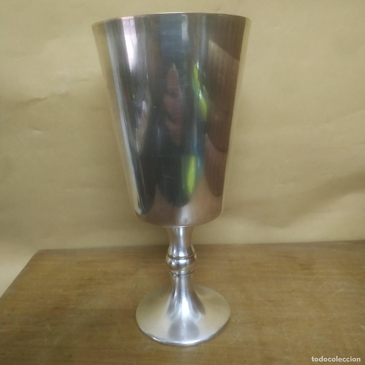 Antig&uuml;edades: Antiguo c&aacute;liz ba&ntilde;ado en plata - Foto 1