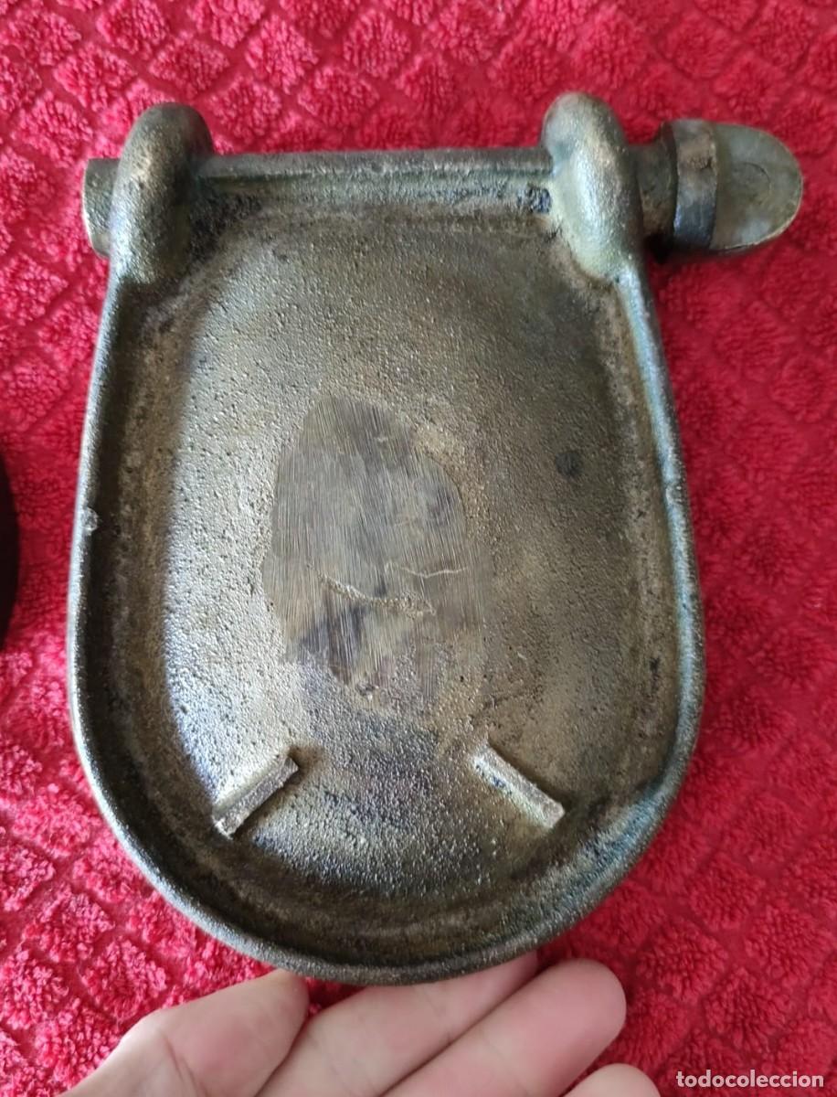 Antig&uuml;edades: Figura de Bronce &rdquo; Grillete&rdquo; - Foto 4