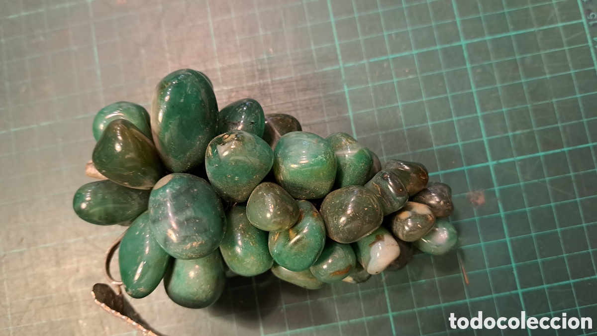Antig&uuml;edades: Racimo uvas &aacute;gata verde - Foto 2