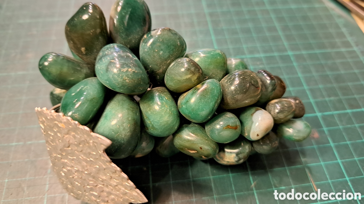 Antig&uuml;edades: Racimo uvas &aacute;gata verde - Foto 1