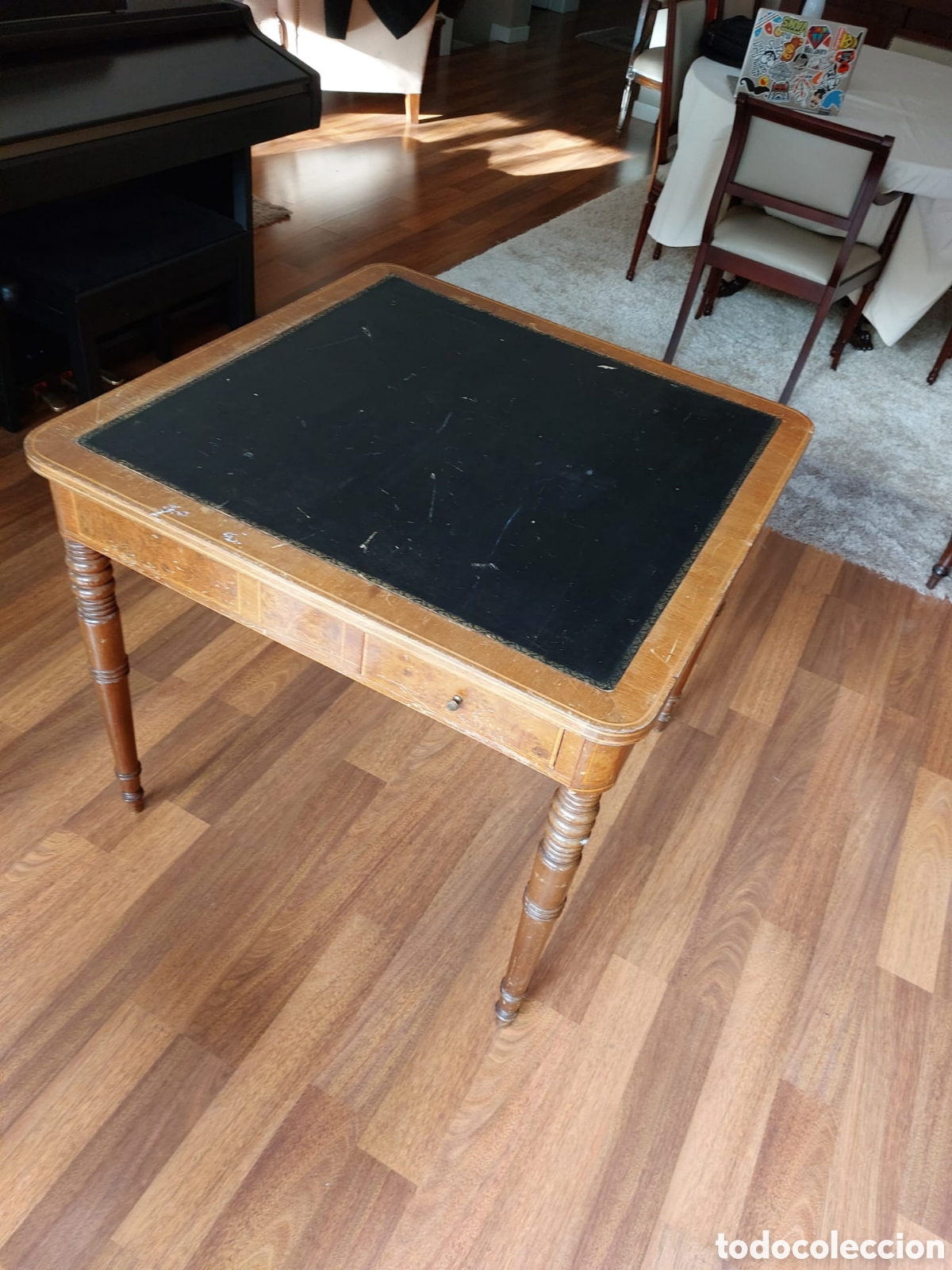 Antig&uuml;edades: Mesa cartas con cuero y cajones - Foto 1