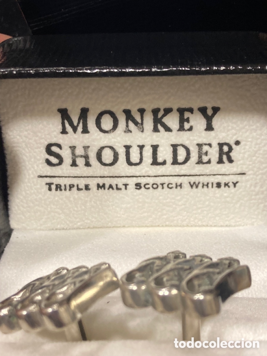 Antig&uuml;edades: Bonitos gemelos de la marca monkey shoulder wisky - Foto 5