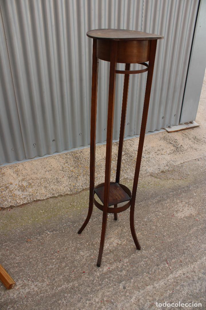 Antig&uuml;edades: peana jardinera antigua - Foto 1
