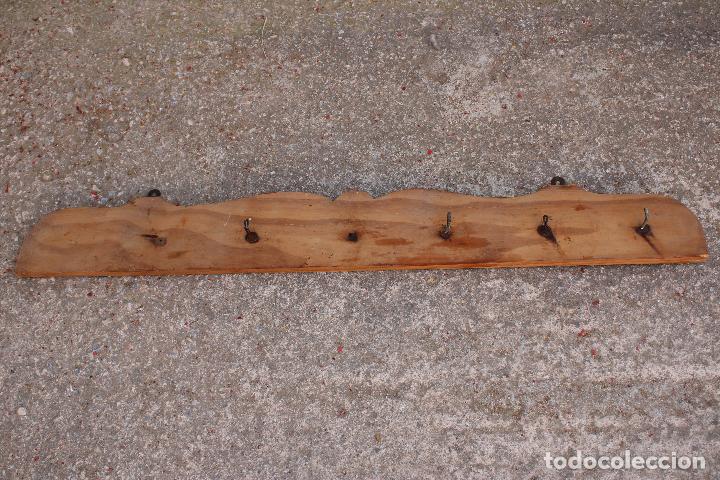 Antig&uuml;edades: perchero de pared - Foto 2