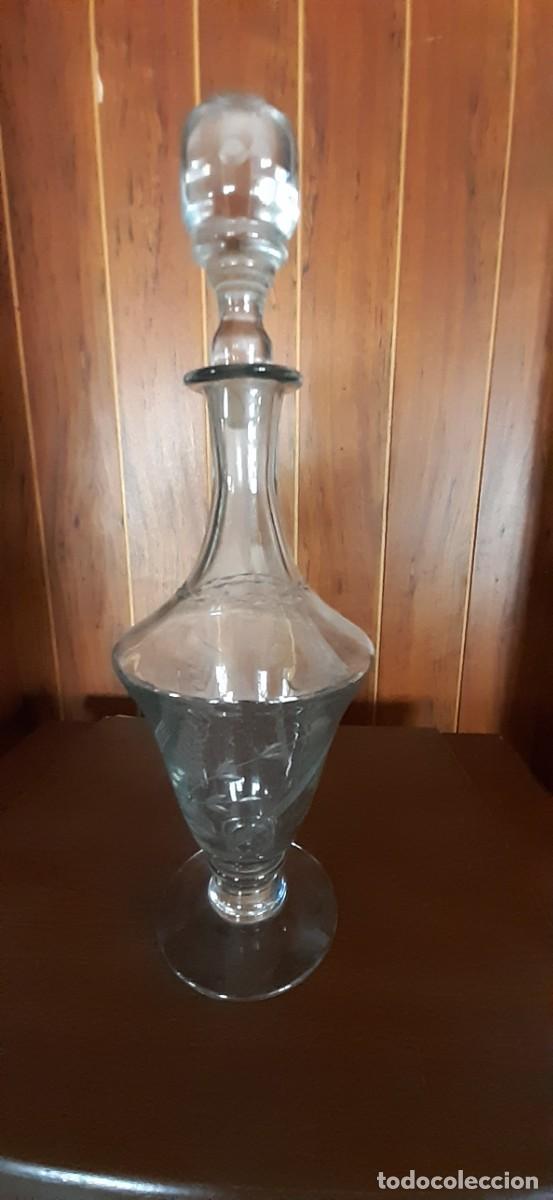 Antig&uuml;edades: ANTIGUA BOTELLA DE CRISTAL TALLADO. - Foto 1