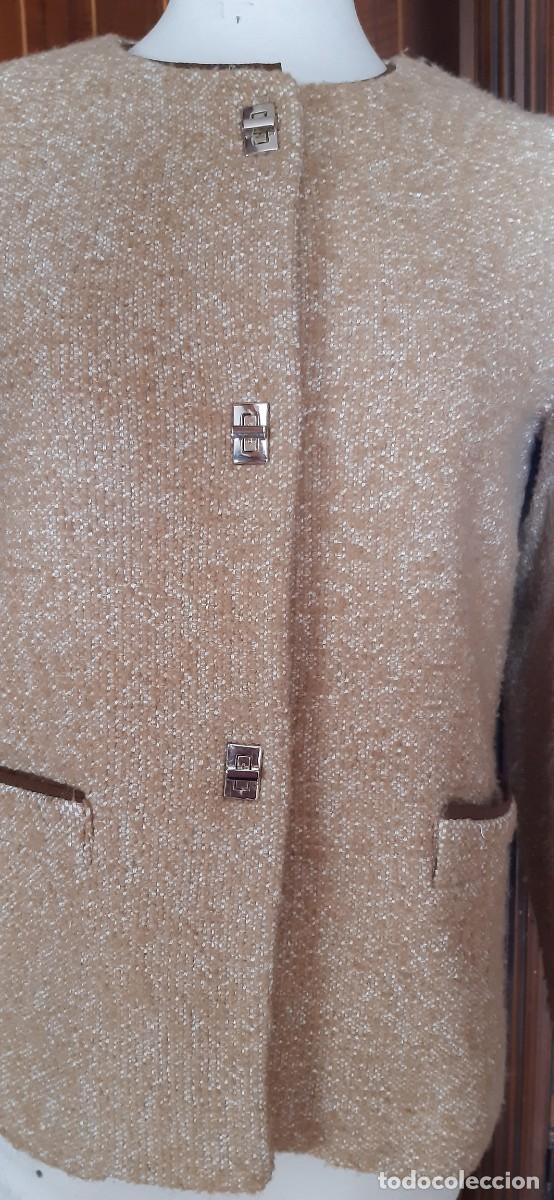 Antig&uuml;edades: BONITA CHAQUETA DE ZARA BASIC TALLA M. - Foto 2