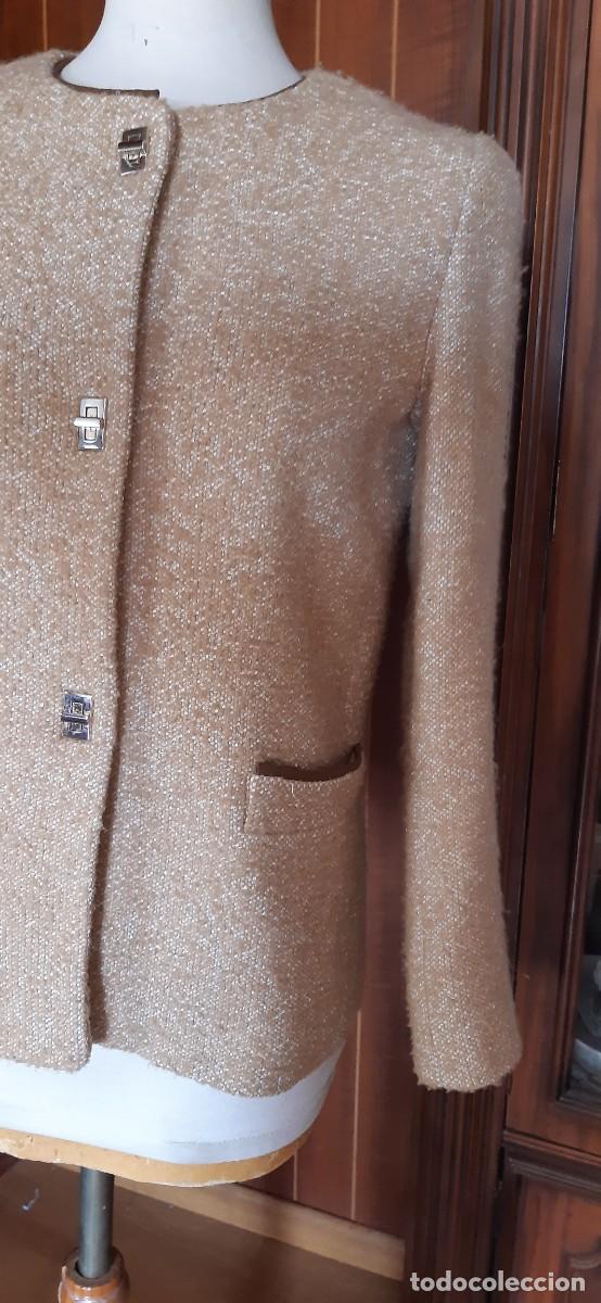 Antig&uuml;edades: BONITA CHAQUETA DE ZARA BASIC TALLA M. - Foto 4