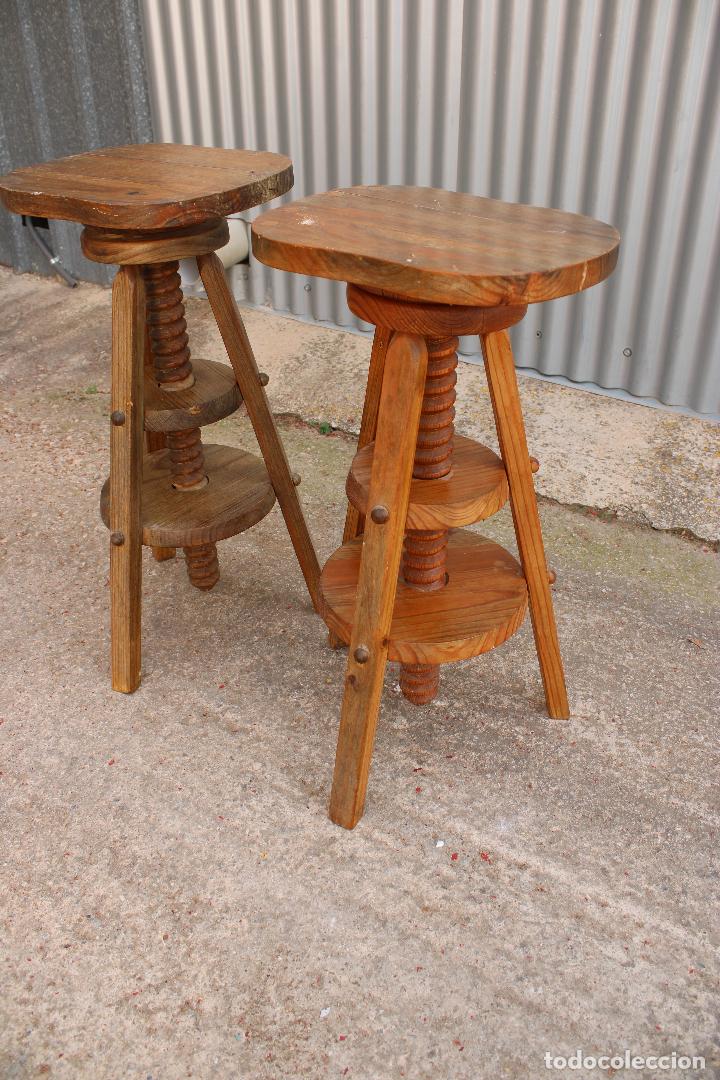 Antig&uuml;edades: pareja de taburetes giratorios - Foto 3