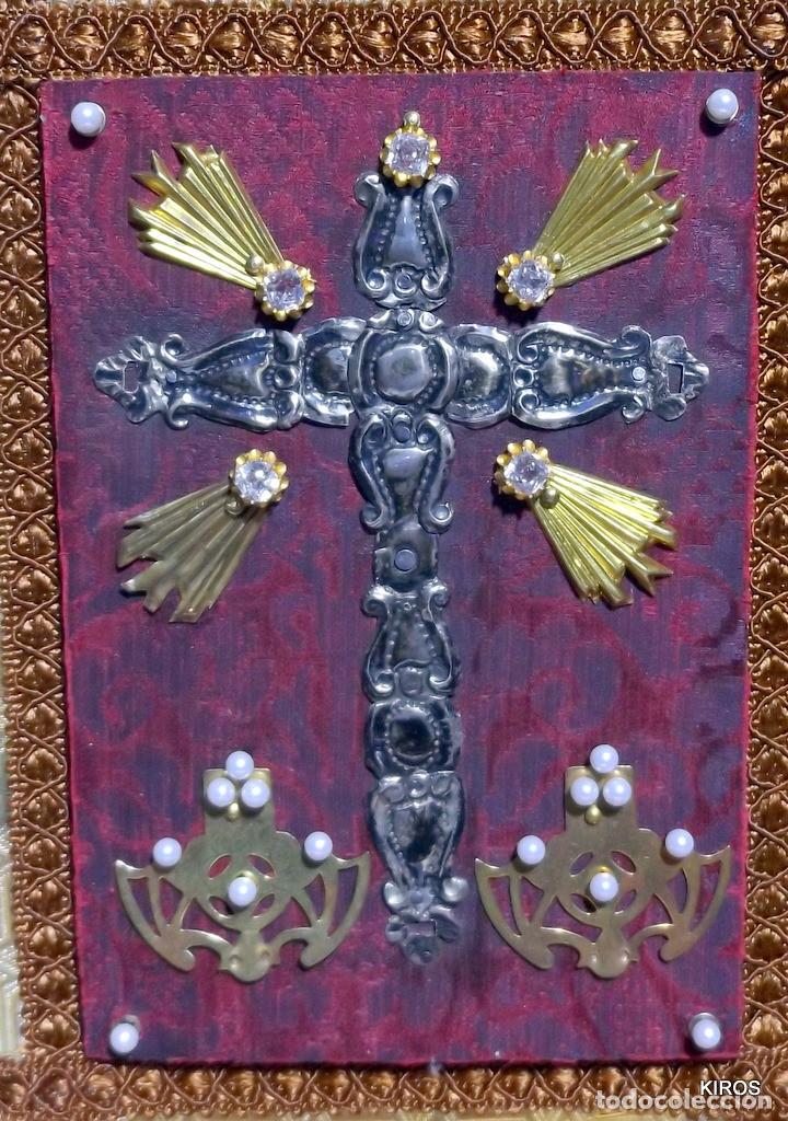 Antig&uuml;edades: CUADRO URNA CON CRUZ DE PLATA. - Foto 2