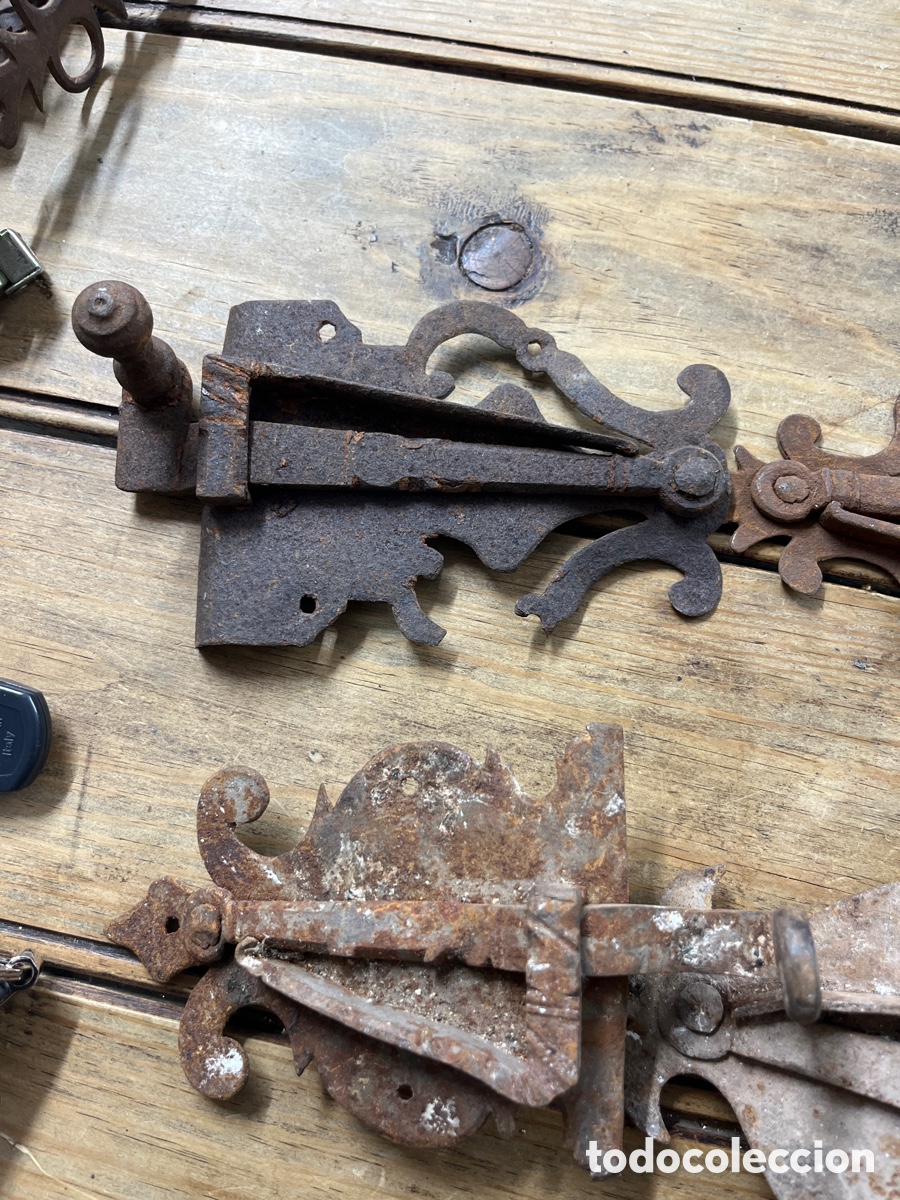 Antig&uuml;edades: Lote d&eacute; herrajes antiguos - Foto 2