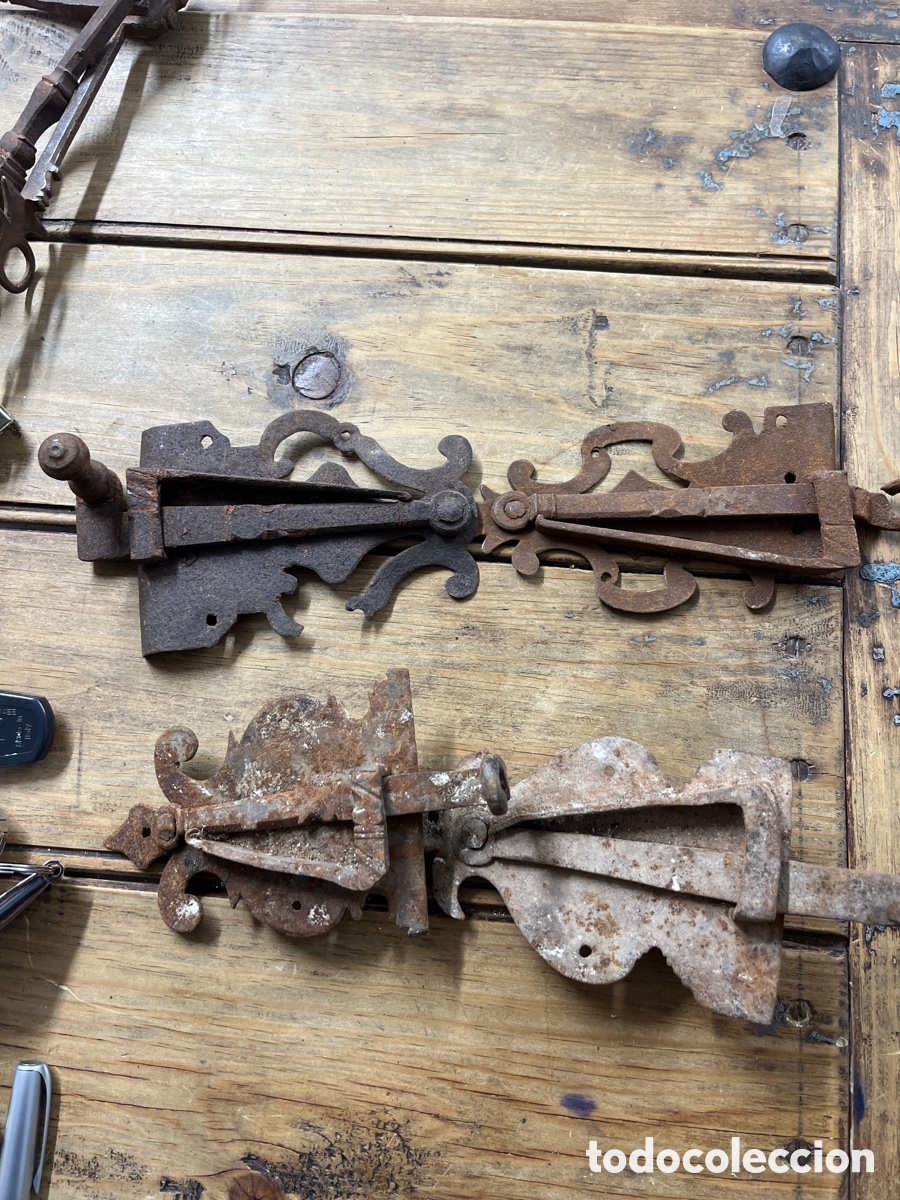 Antig&uuml;edades: Lote d&eacute; herrajes antiguos - Foto 1