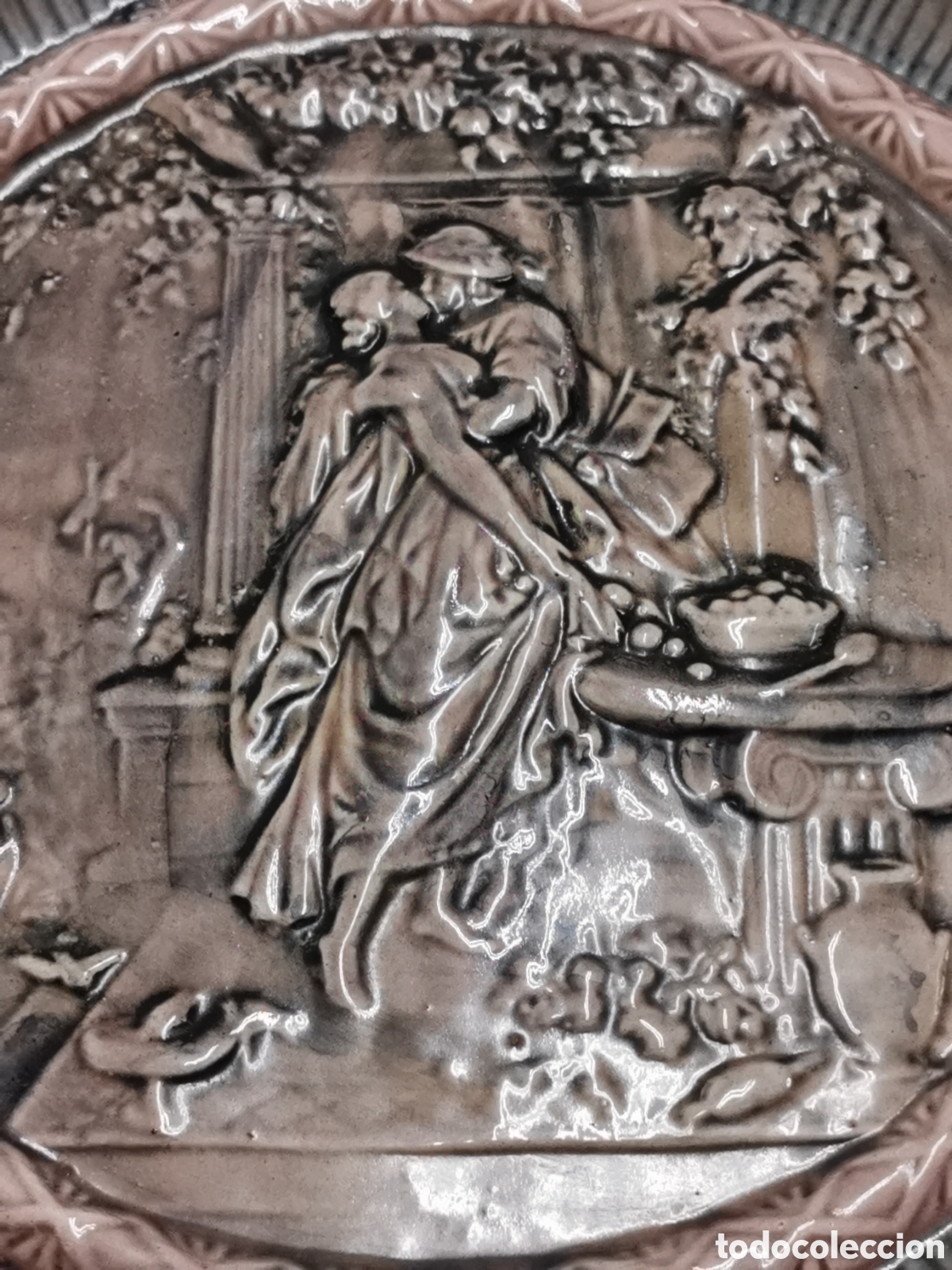 Antig&uuml;edades: Plato porcelana en relieve - Foto 2