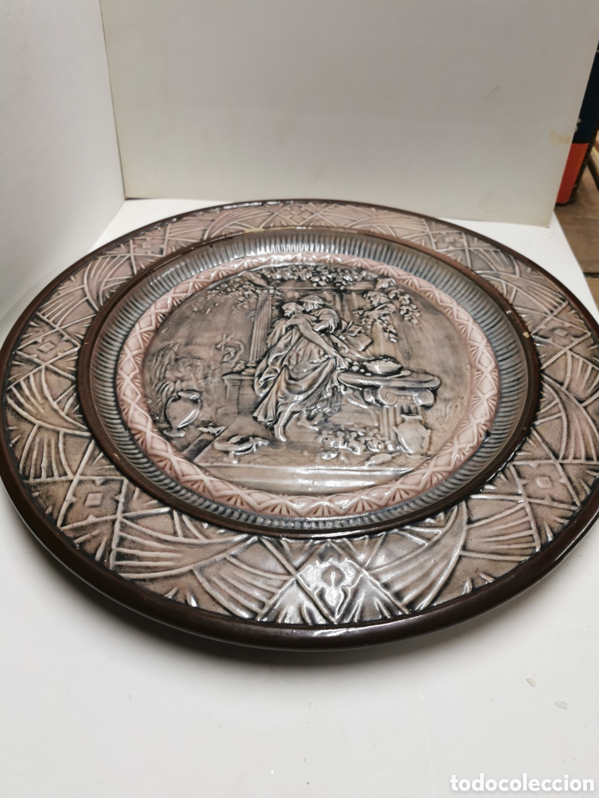 Antig&uuml;edades: Plato porcelana en relieve - Foto 3