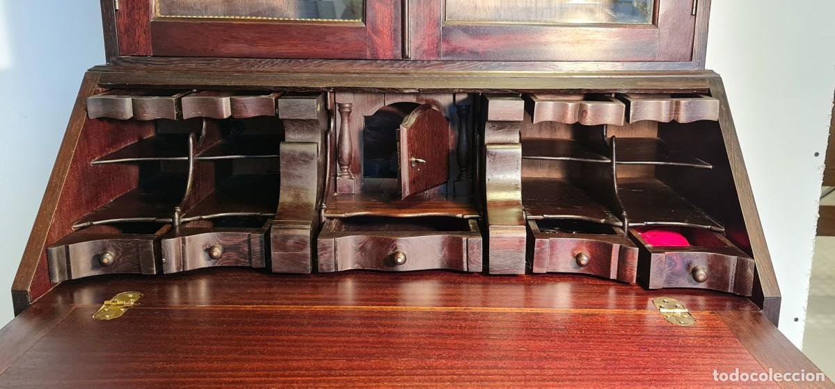 Antig&uuml;edades: Bureau Secreter de Iroko y Palosanto - Foto 1