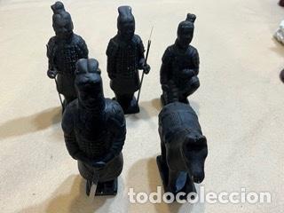 Antig&uuml;edades: JUEGO FIGURAS ESCAYOLAS - Foto 1