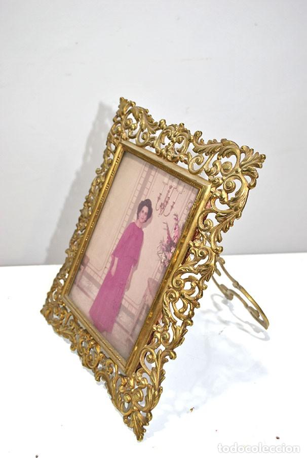 Antig&uuml;edades: MARCO DE MESA BRONCE DORADO - Foto 4