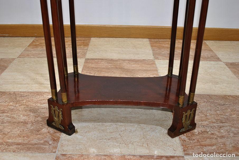 Antig&uuml;edades: PEDESTAL DE CAOBA Y BRONCE ESTILO IMPERIO - Foto 6