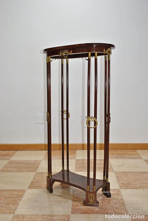 Antig&uuml;edades: PEDESTAL DE CAOBA Y BRONCE ESTILO IMPERIO - Foto 10