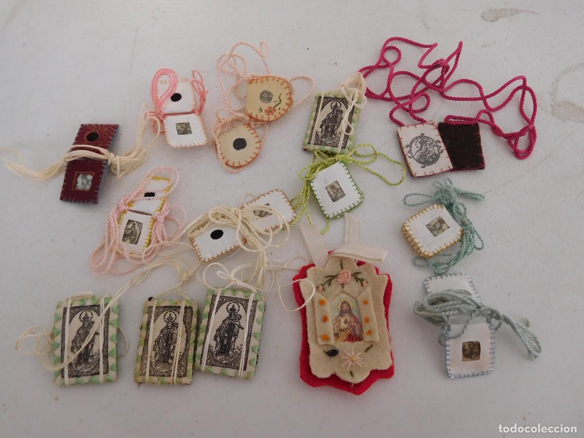 Antig&uuml;edades: Lote de peque&ntilde;os escapularios antiguos - Foto 1
