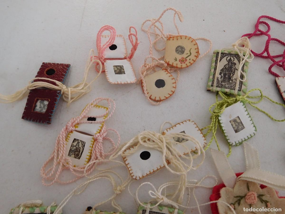 Antig&uuml;edades: Lote de peque&ntilde;os escapularios antiguos - Foto 3