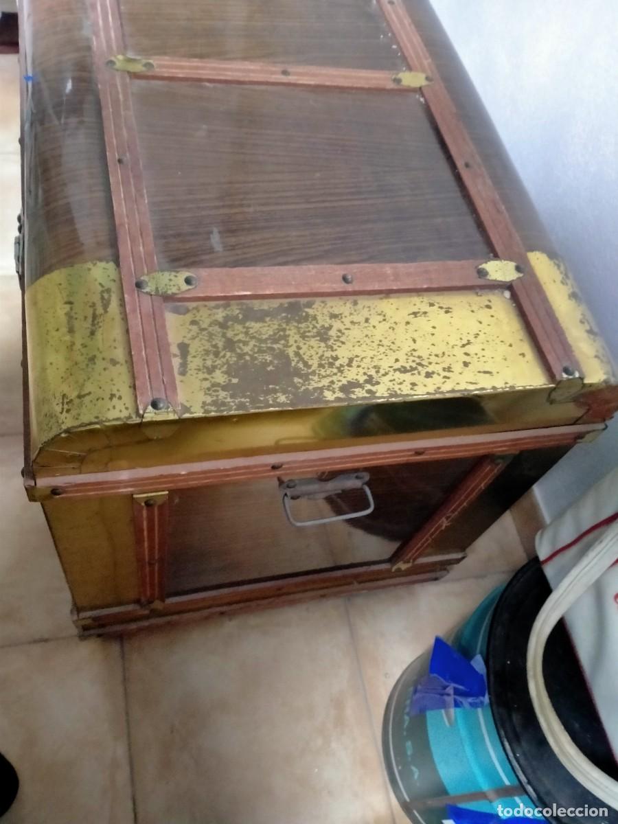 Antig&uuml;edades: baul antiguo - Foto 1