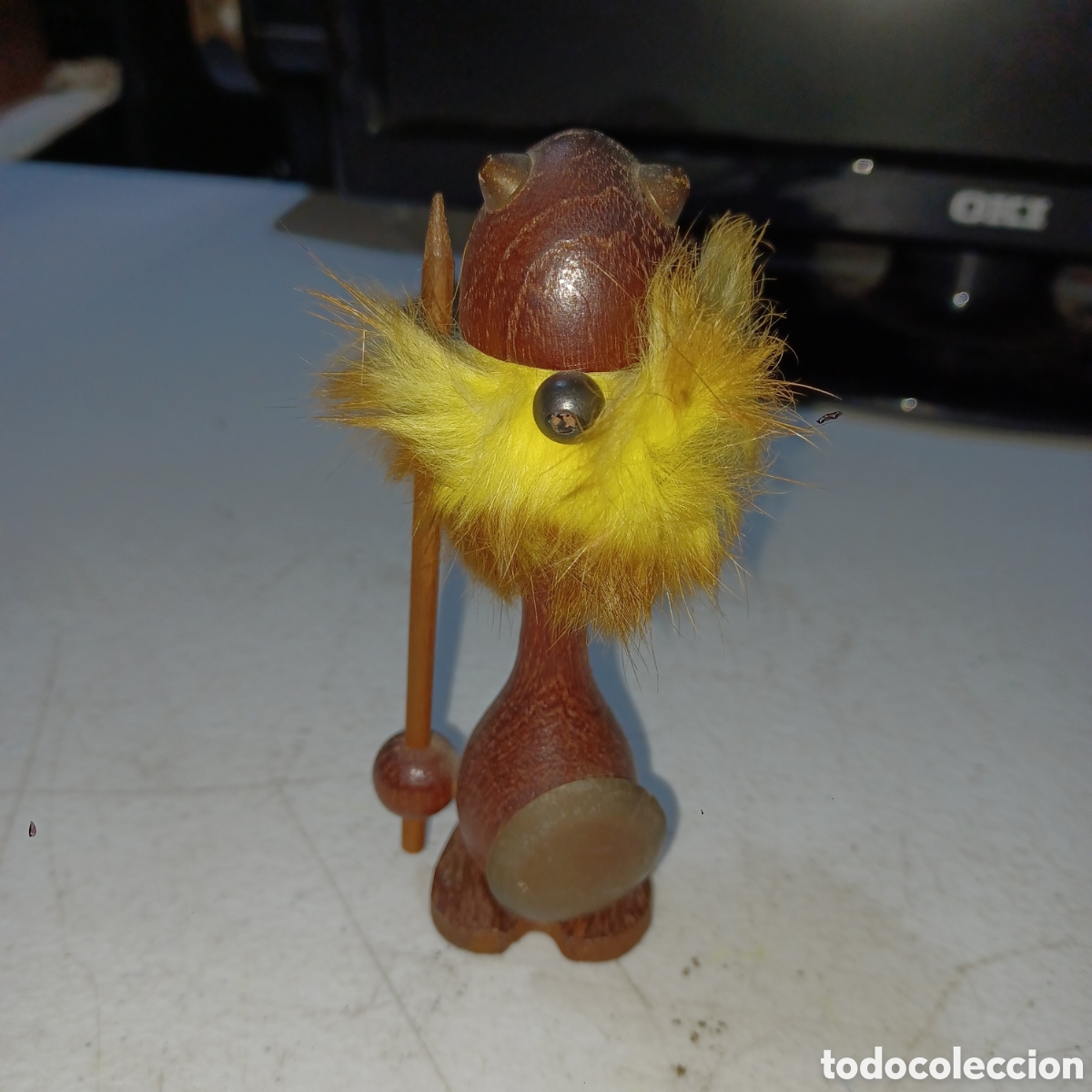 Antig&uuml;edades: Antiguo vikingo de madera de olivo estilo Kay Bojesen