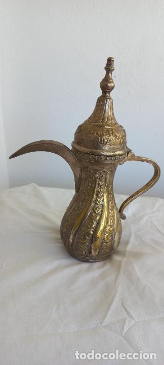 Antig&uuml;edades: CAFETERA O TETERA DE METAL ARABE - Foto 10