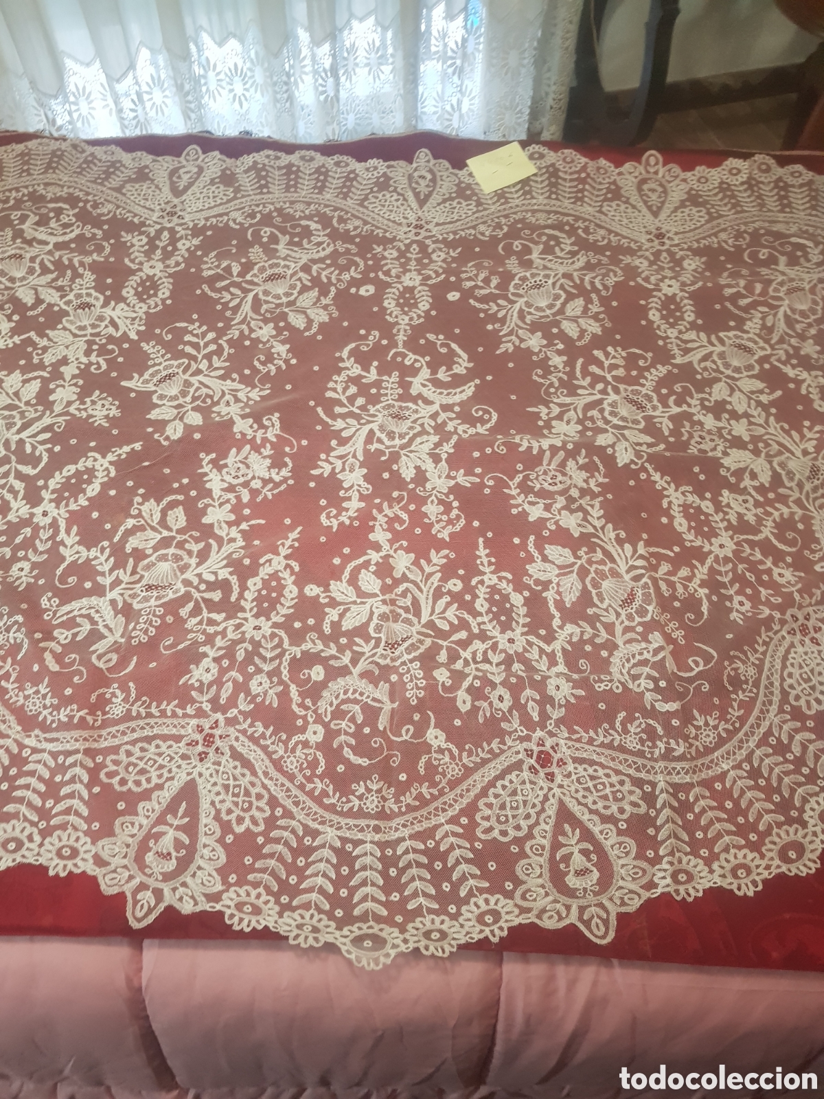 Antig&uuml;edades: Mantilla punto a la aguja - Foto 3