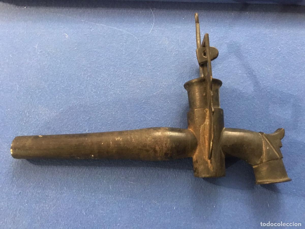 Antig&uuml;edades: GRIFO DE ACEITE ANTIGUO - Foto 1