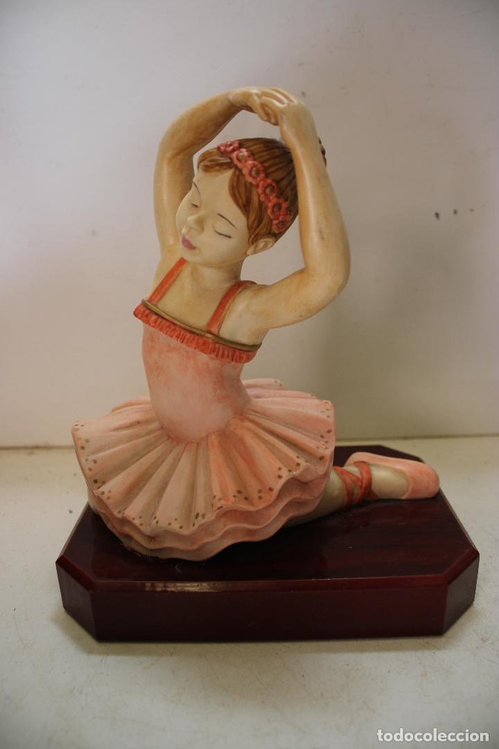 Antig&uuml;edades: figura bailarina - Foto 3