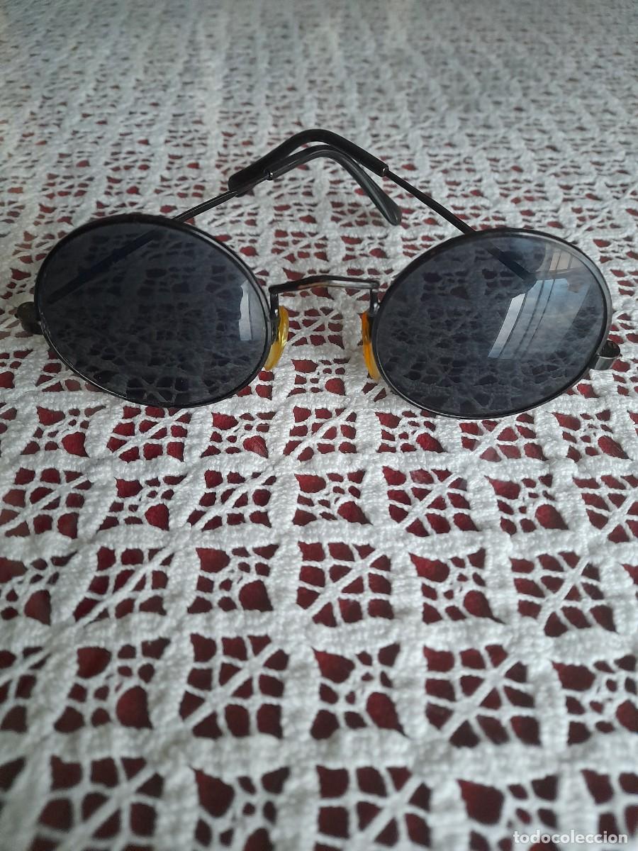 Antig&uuml;edades: Gafas John Lennon - Foto 1