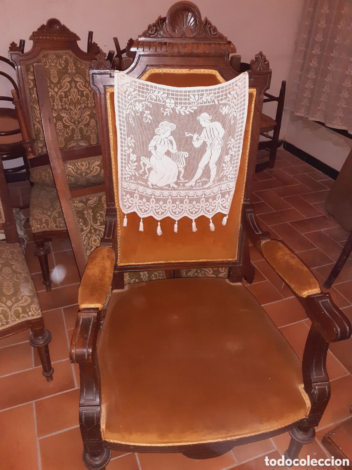 Antig&uuml;edades: Poltronas alfonsinas de nogal - Foto 1