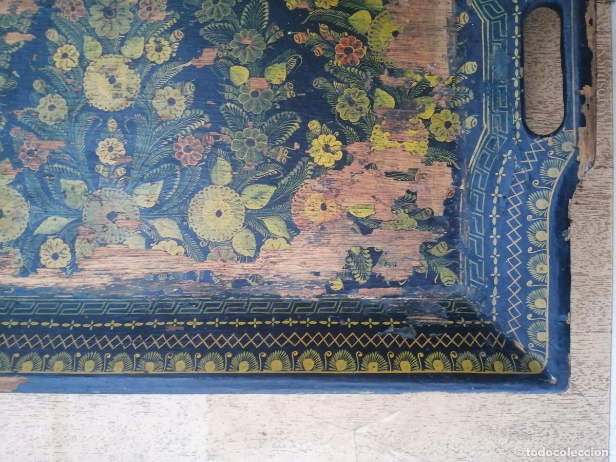 Antig&uuml;edades: Antigua bandeja de madera pintads - Foto 7