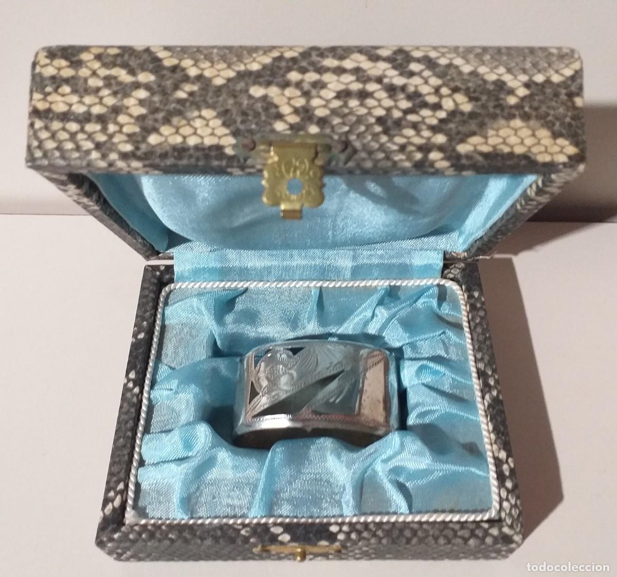 Antig&uuml;edades: ANTIGUO SERVILLETERO CON CAJA - Foto 1