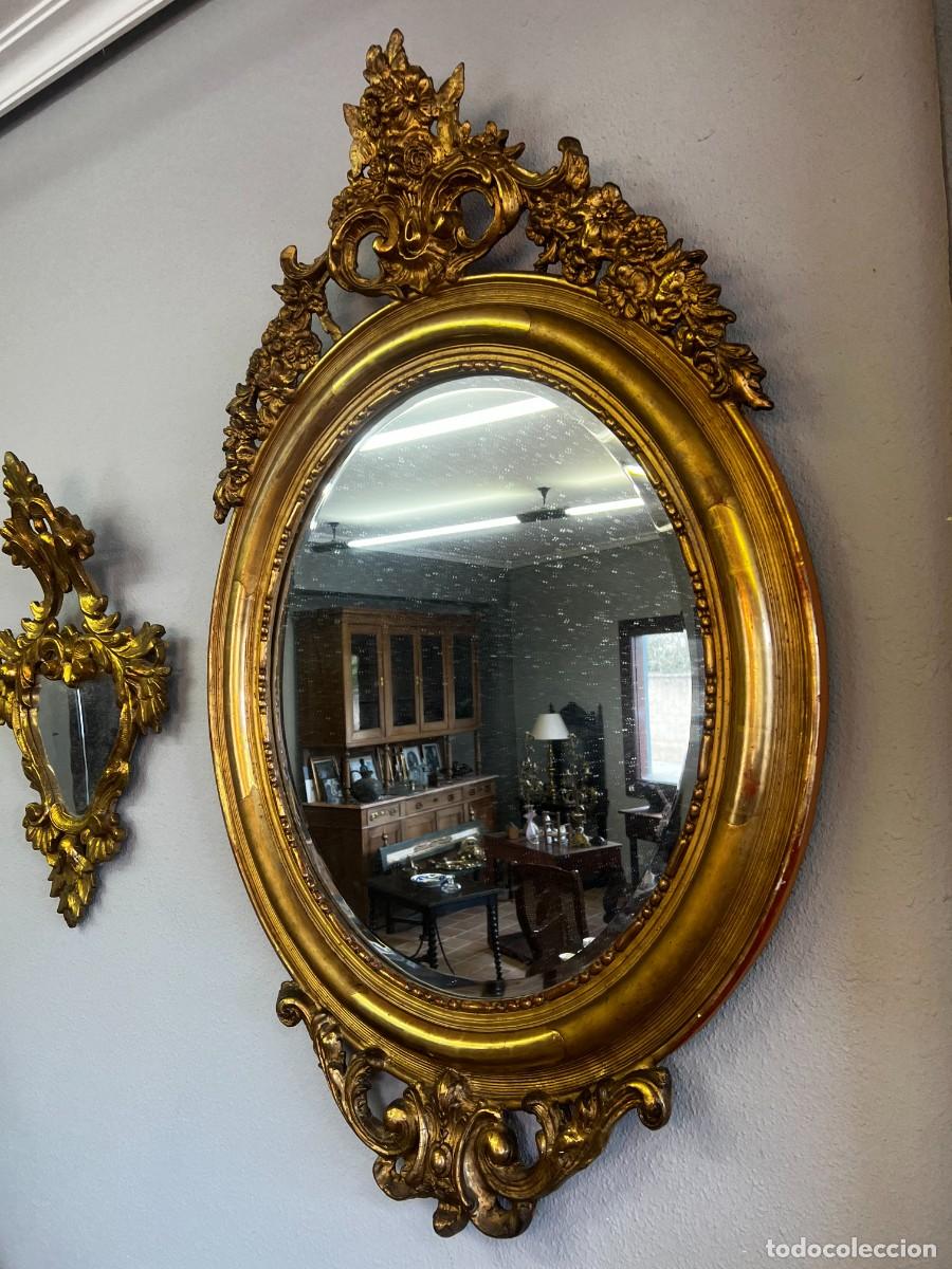 Antig&uuml;edades: ANTIGUO ESPEJO BISELADO DORADO DE 130X85 CMS - Foto 1
