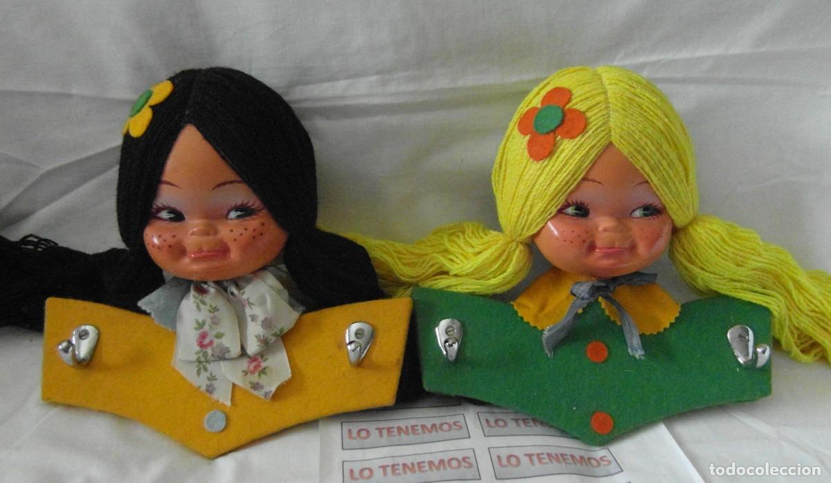 Antig&uuml;edades: Lote de 2 perchas de madera infantiles de pared - Foto 10