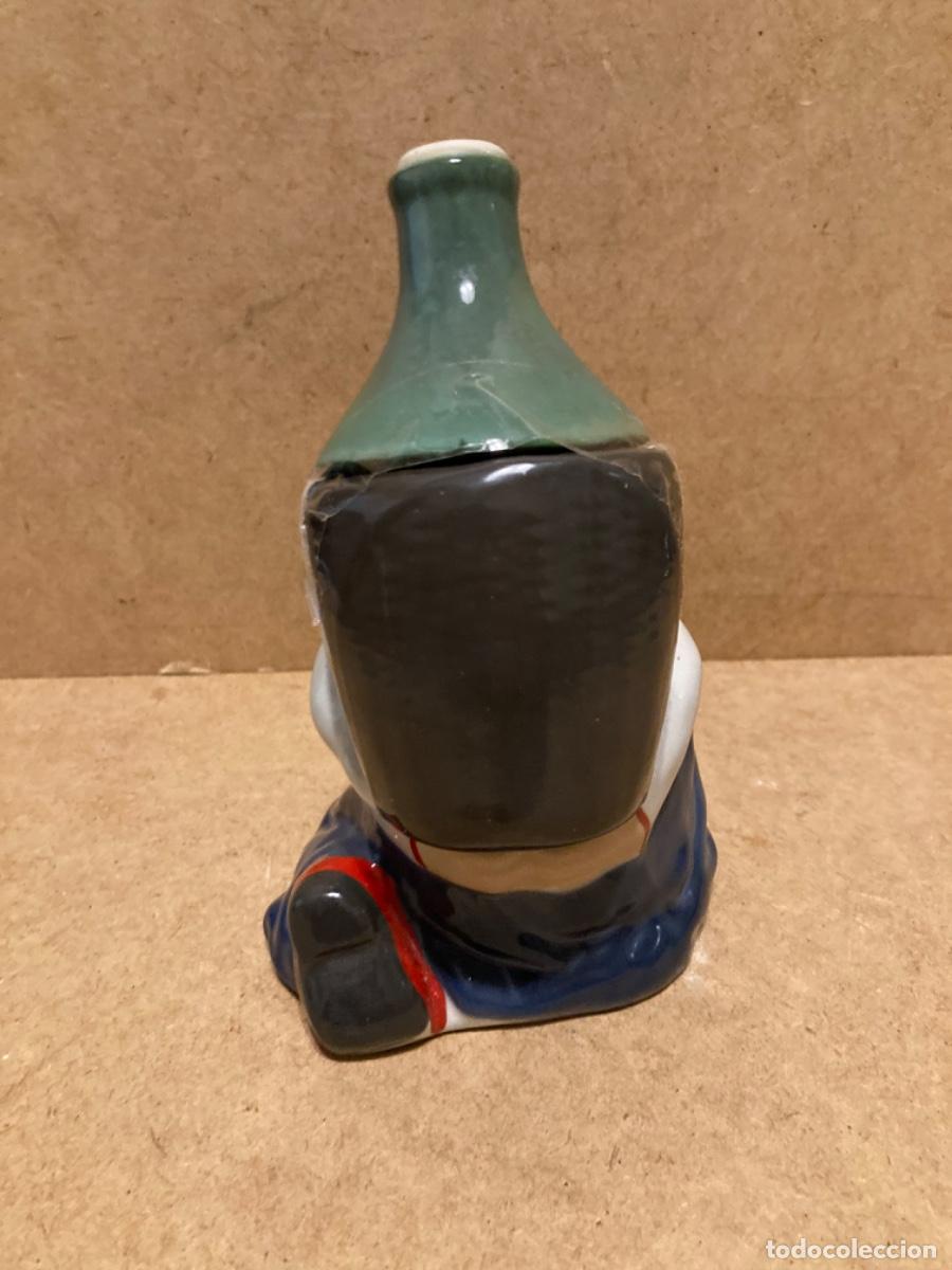 Antig&uuml;edades: Figura de cer&aacute;mica botella de vodka - Foto 4