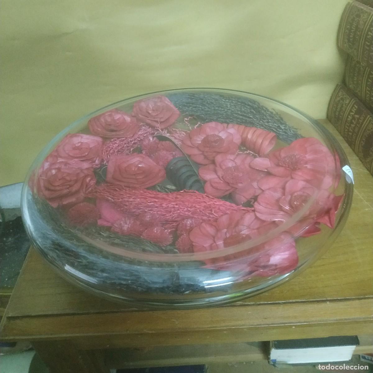 Antig&uuml;edades: Bandeja de vidrio con flores, centro de mesa - Foto 4