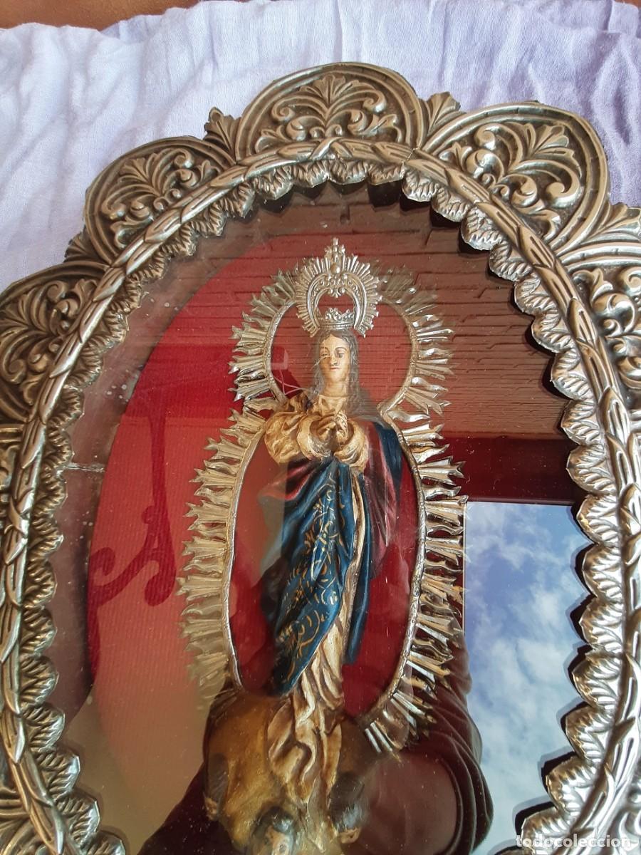 Antig&uuml;edades: CAPILLA REPUJADA CON TALLA DE LA VIRGEN DE GUADALUPE - Foto 3